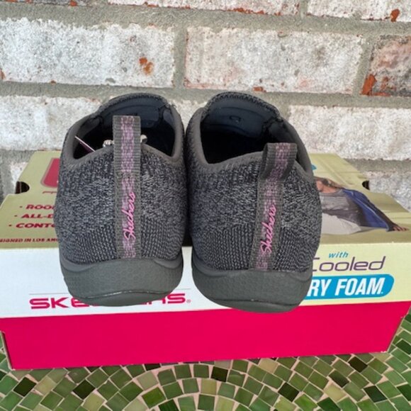 SKECHERS RELAXED FIT BREATHE EASY FORTUNEKNIT - Picture 8 of 13